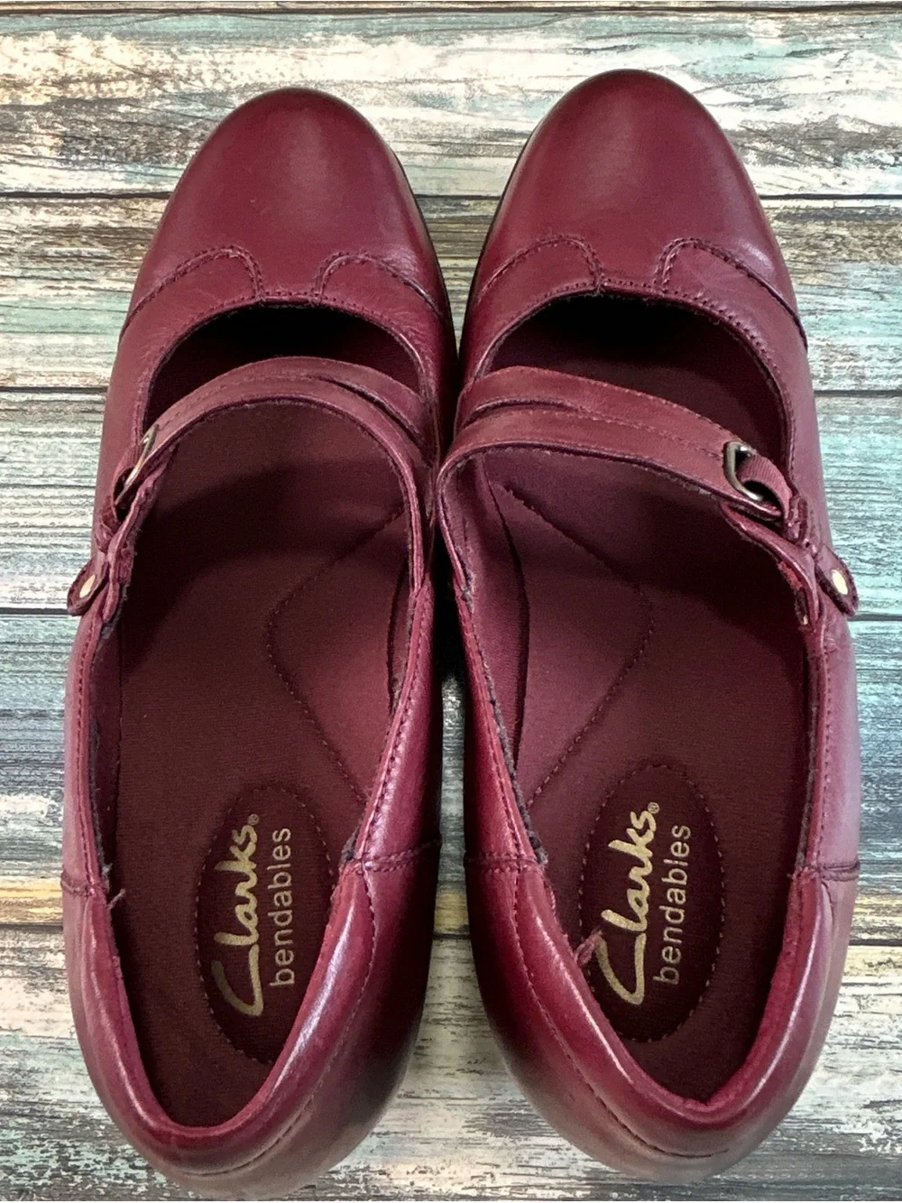 Clarks Mary Jane Pumps Womens Size 7.5M Burgundy Leather Slip On Shoes